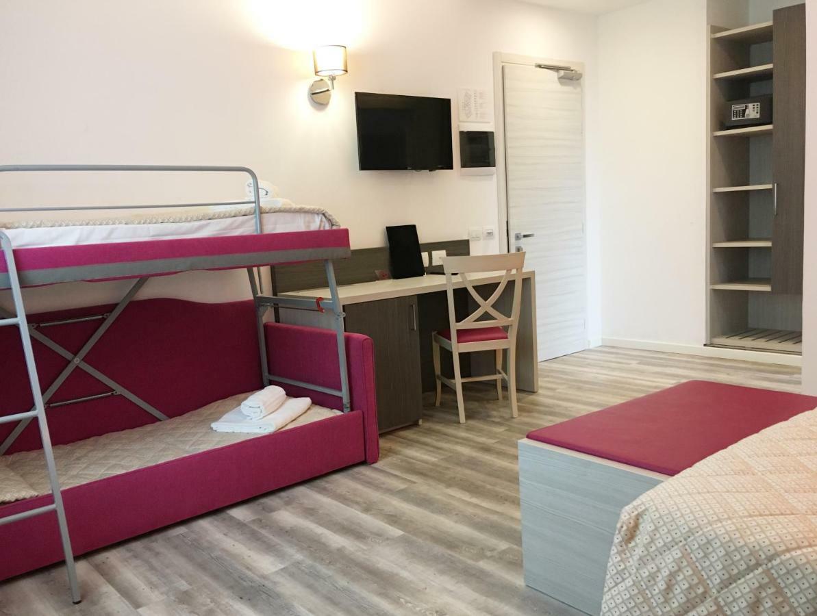 Alma Living Hotel- Al Girarrosto Venzone Buitenkant foto